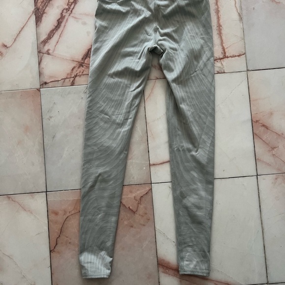 ALO Yoga Green Leggings High-Waisted Seamless C050 - Picture 3 of 5